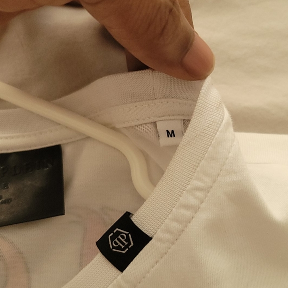 Tshirt - Picture 3 of 4